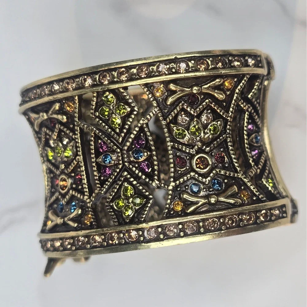Rare Heidi Daus Signed Crystal Scarf Ring Buckle Hinged Art Deco Gold Tone